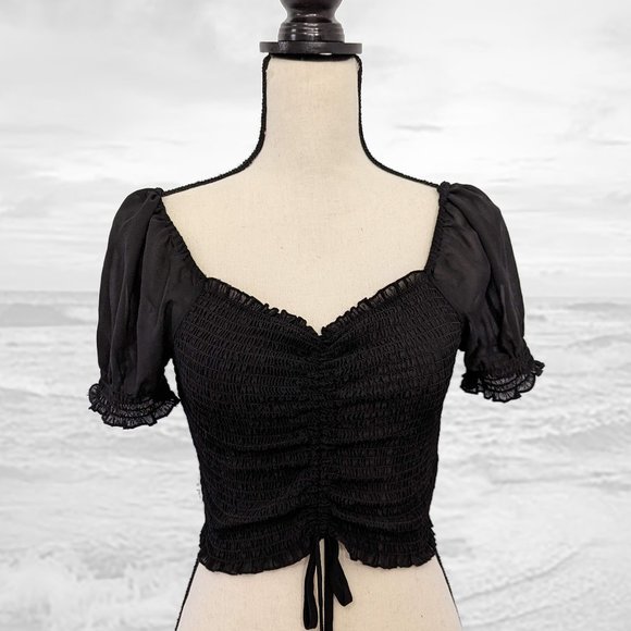 Love Tree Tops - Black Cropped Ruched Cap Sleeve Top